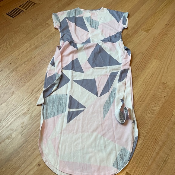 NWOT. Super cute dress! Size small. - Picture 3 of 5